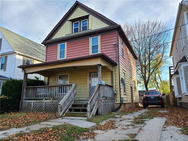 564 Carroll Street , Akron, OH 44304