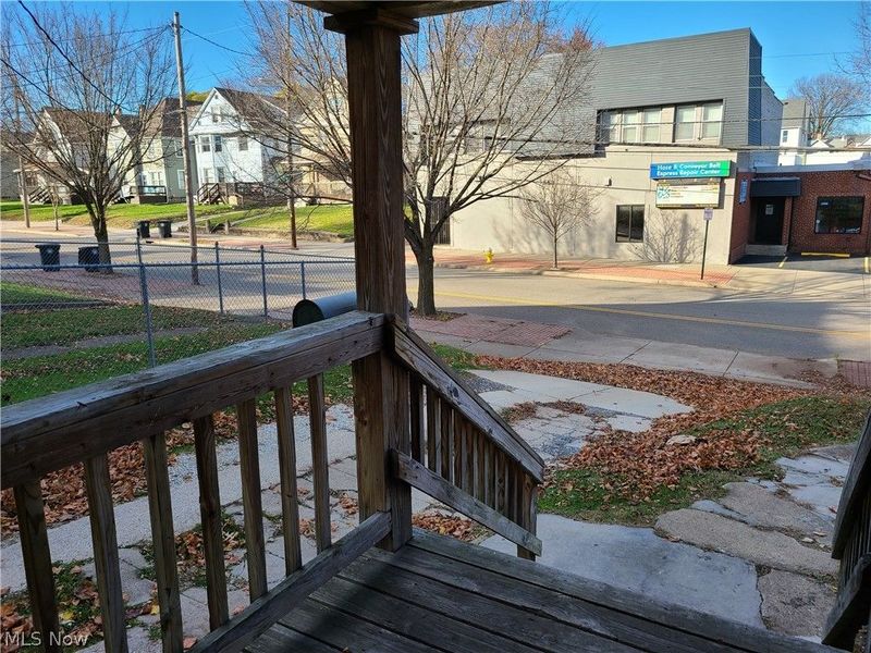 564 Carroll Street , Akron, OH 44304 Photo 2