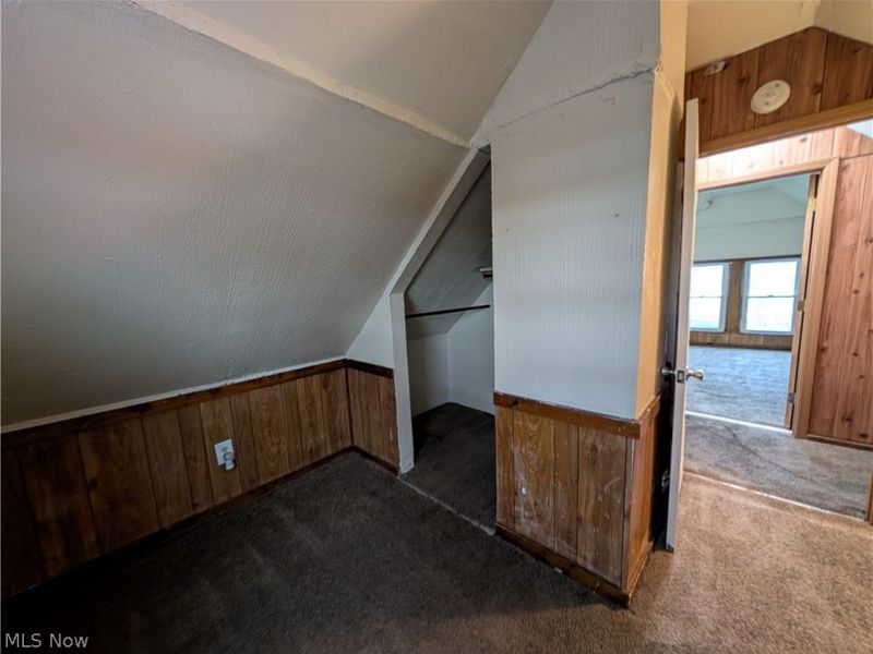 564 Carroll Street , Akron, OH 44304 Photo 24