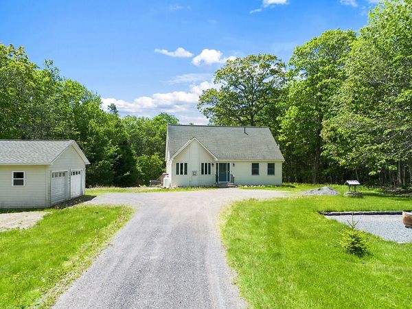 476 Smithfield Road , Oakland, ME 04963