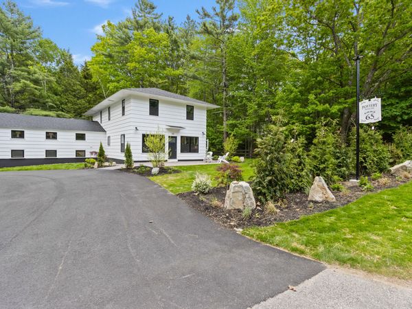 65 Middle Road , Falmouth, ME 04105