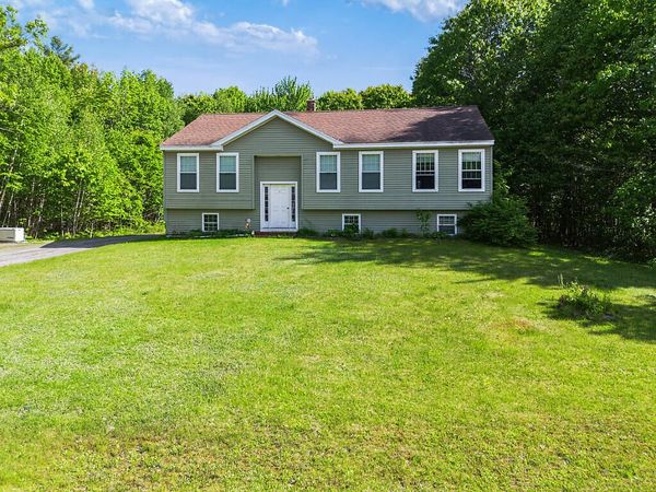 5 Howard Circle , Sidney, ME 04330