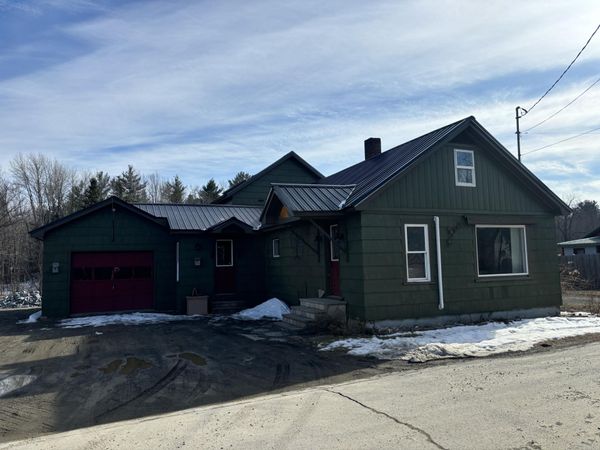 31 Hancock Street , Dover-Foxcroft, ME 04426