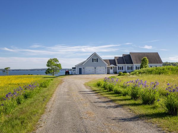 85 River Road , Cushing, ME 04563