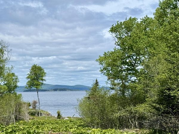 213-001 W West District Road , North Haven, ME 04853