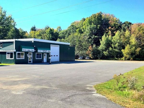847 Route 3, China, ME 04358