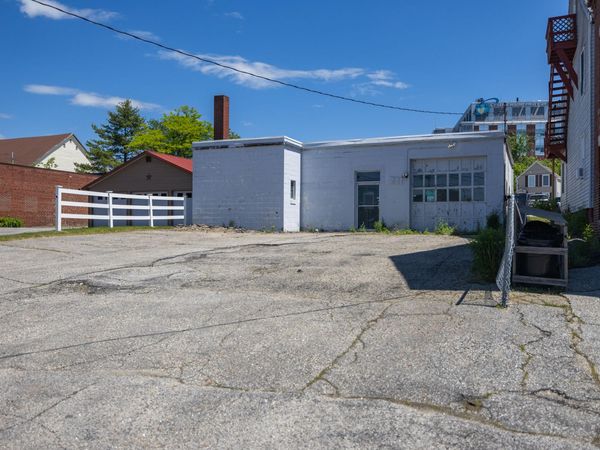 24 Bates Street , Lewiston, ME 04240