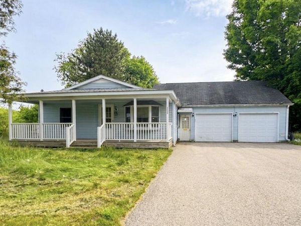 401 Montello Street , Lewiston, ME 04240