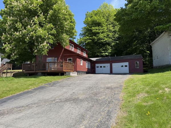 15 Pleasant Street , Dexter, ME 04930