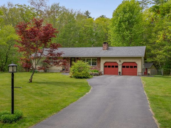 302 Foreside Road , Topsham, ME 04086