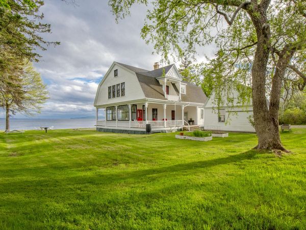 8 Navy Street Ext. , Searsport, ME 04974