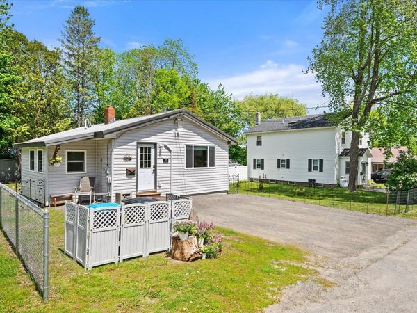 29 Wilson Street , Old Town, ME 04468