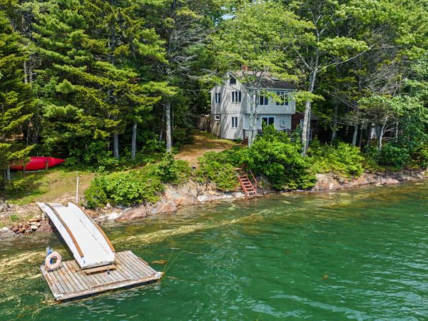 57 Laurel Shore Drive , Harpswell, ME 04079