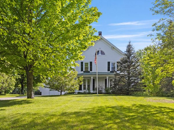 434 Main Street , Oxford, ME 04270