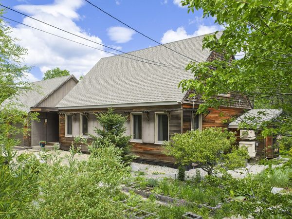 245 Lower Flying Point Road , Freeport, ME 04032