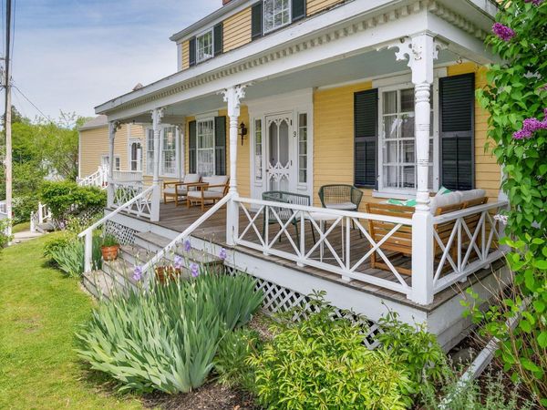 9 Bradbury Street , Wiscasset, ME 04578