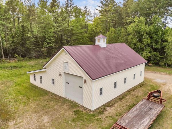 773 Main Street , Hartford, ME 04220