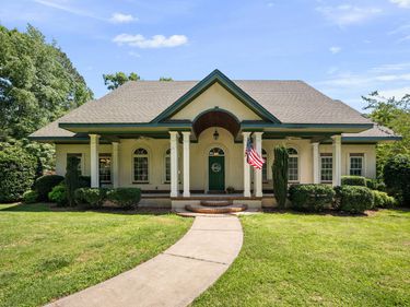 6717 Rolemodel Way, Holly Springs, NC 27540