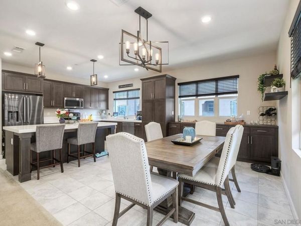 1577 Castillo Way, Unit 5, Vista, CA 92081
