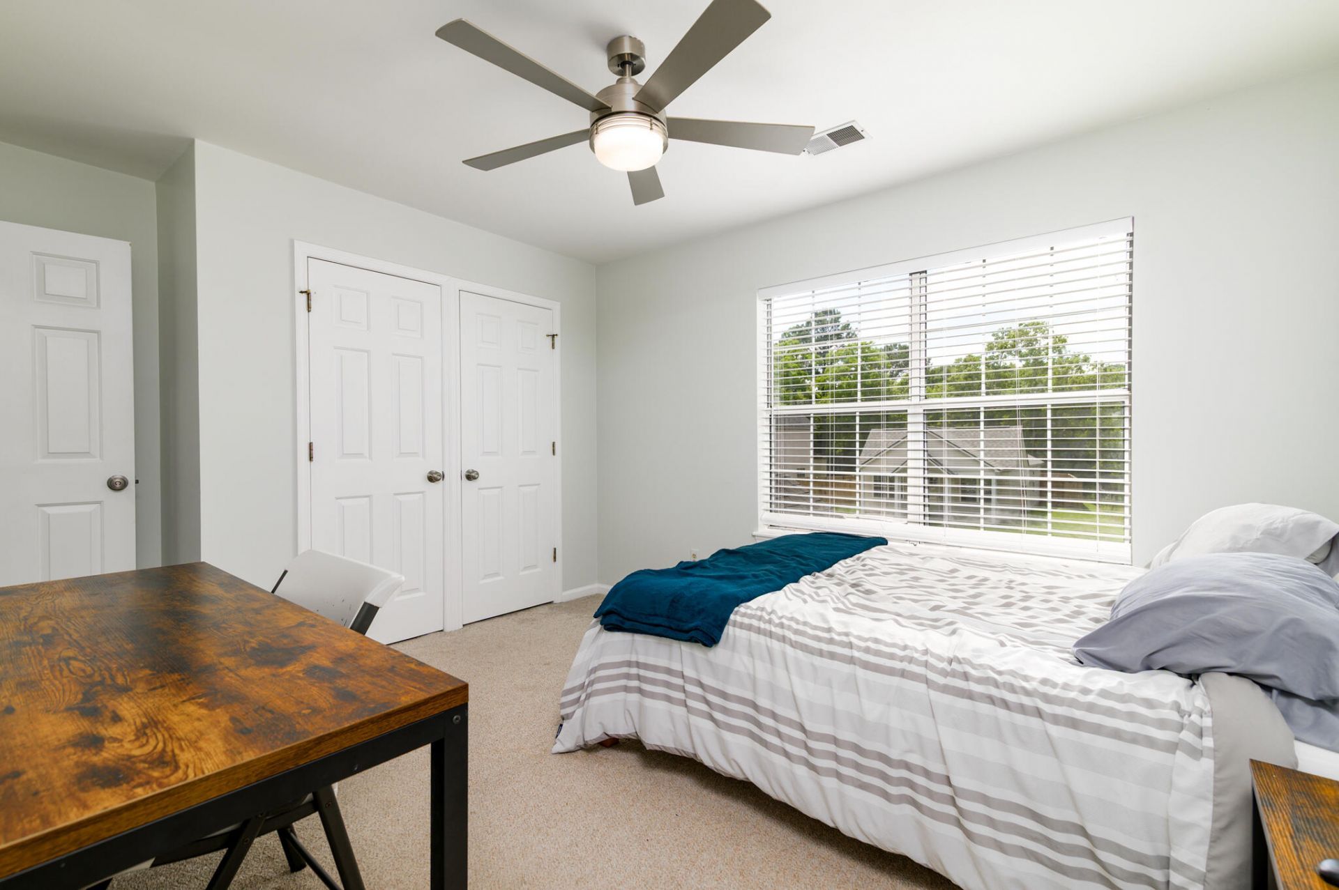 42 Woodleaf Court Photo 30