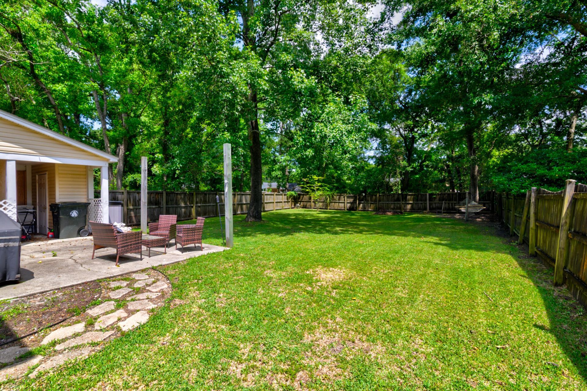 42 Woodleaf Court Photo 4