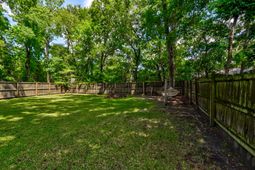 42 Woodleaf Court photo 4