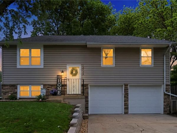 12728 S Sycamore Street, Olathe, KS 66062