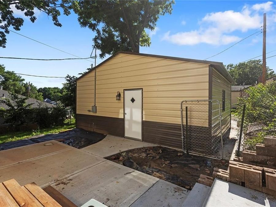 Property Image 43