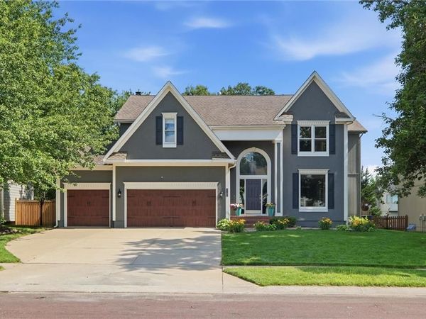 5705 W 153rd Street, Overland Park, KS 66223