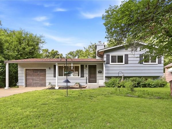 7306 Larsen Lane, Shawnee, KS 66203