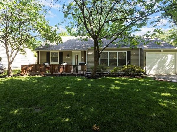 2311 W 76th Street, Prairie Village, KS 66208
