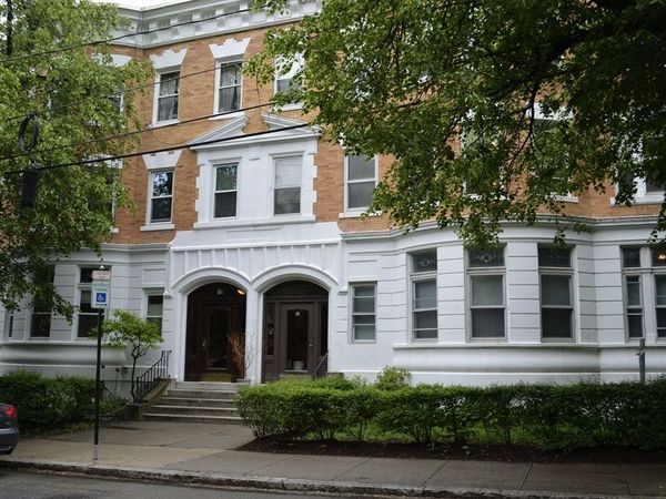 12 Kisyth Rd, Unit 3A, Brookline, MA 02445