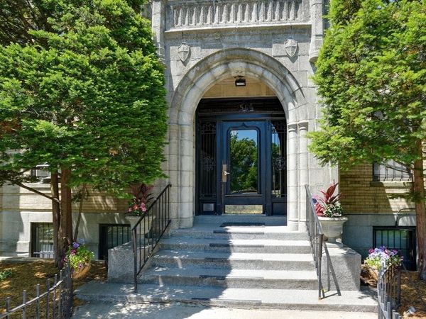 51 Park Drive, Unit 27, Boston, MA 02215