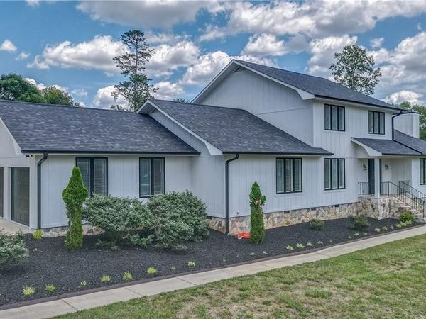 2409 Riverbend Road, Jamestown, NC 27282
