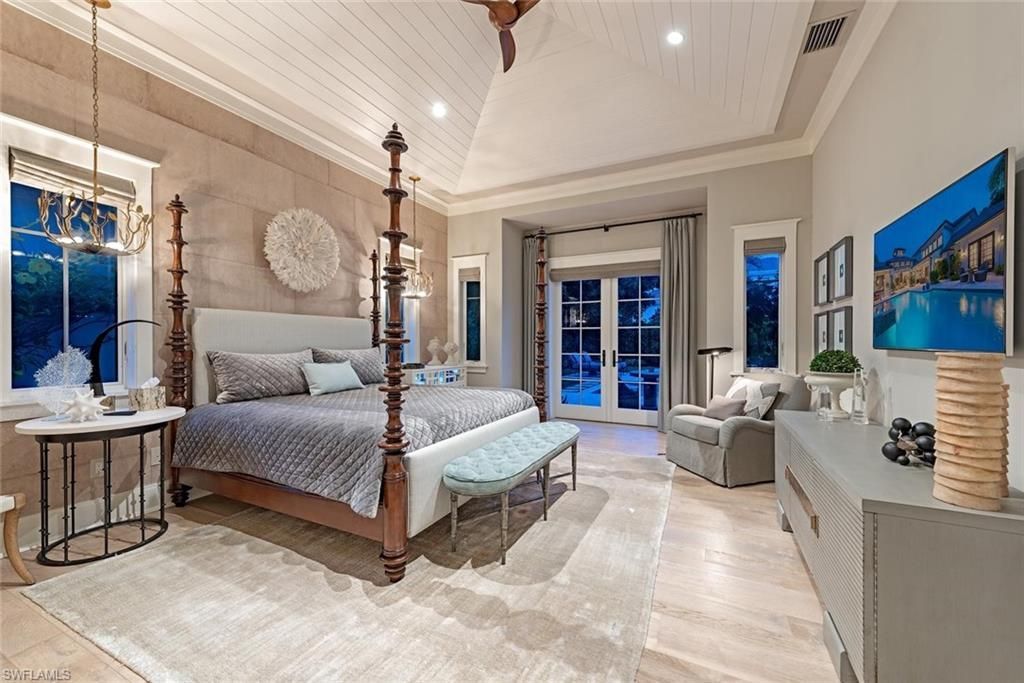 3170 Crayton Rd , Naples, FL 34103 Photo