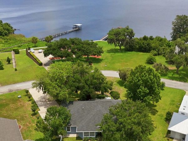 241 Crystal Cove Drive, Palatka, FL 32177