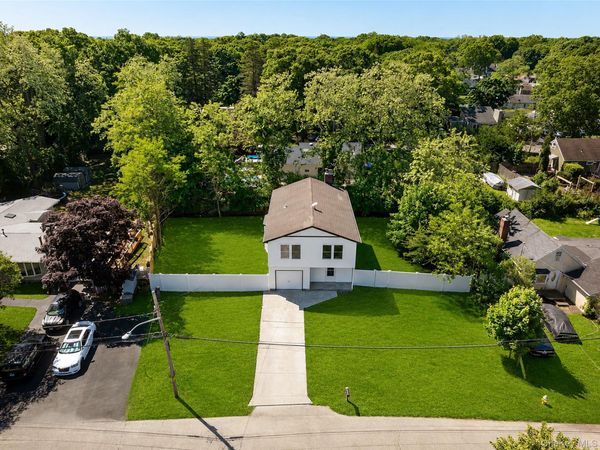 8 Brush Road , Mastic Beach, NY 11951
