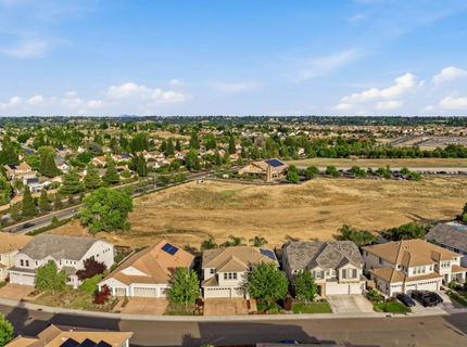 1607 Redmond Dr, Rocklin, CA 95765 Photo