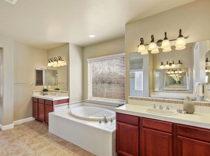 5950 Tanus Cir, Rocklin, CA 95677 Photo