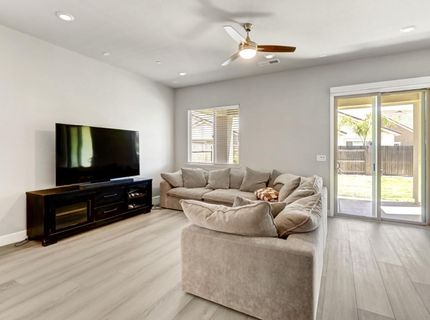 7049 Lakehaven Dr, Roseville, CA 95747 Photo