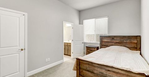 7049 Lakehaven Dr, Roseville, CA 95747 Photo