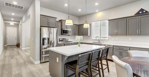 7049 Lakehaven Dr, Roseville, CA 95747 Photo
