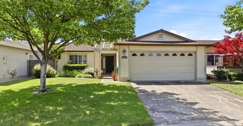 7526 Sunfaire Ln, Sacramento, CA 95828 Photo