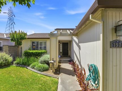 7526 Sunfaire Ln, Sacramento, CA 95828 Photo