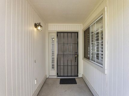 7526 Sunfaire Ln, Sacramento, CA 95828 Photo