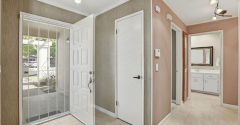 7526 Sunfaire Ln, Sacramento, CA 95828 Photo