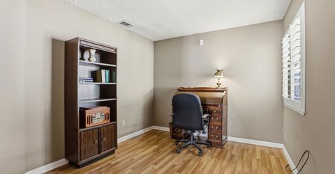 7526 Sunfaire Ln, Sacramento, CA 95828 Photo
