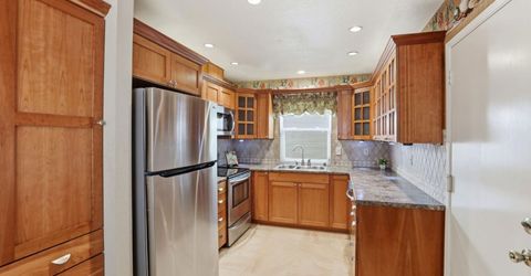 7526 Sunfaire Ln, Sacramento, CA 95828 Photo