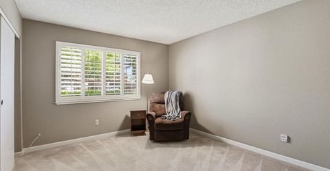 7526 Sunfaire Ln, Sacramento, CA 95828 Photo