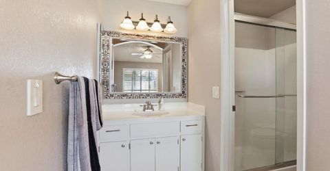 7526 Sunfaire Ln, Sacramento, CA 95828 Photo